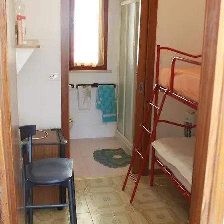 Cecilia Apartment *